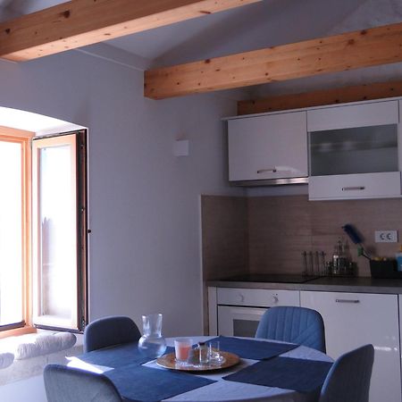 Heritage Apartments Kyra & Fox In Pitve, Hvar Extérieur photo