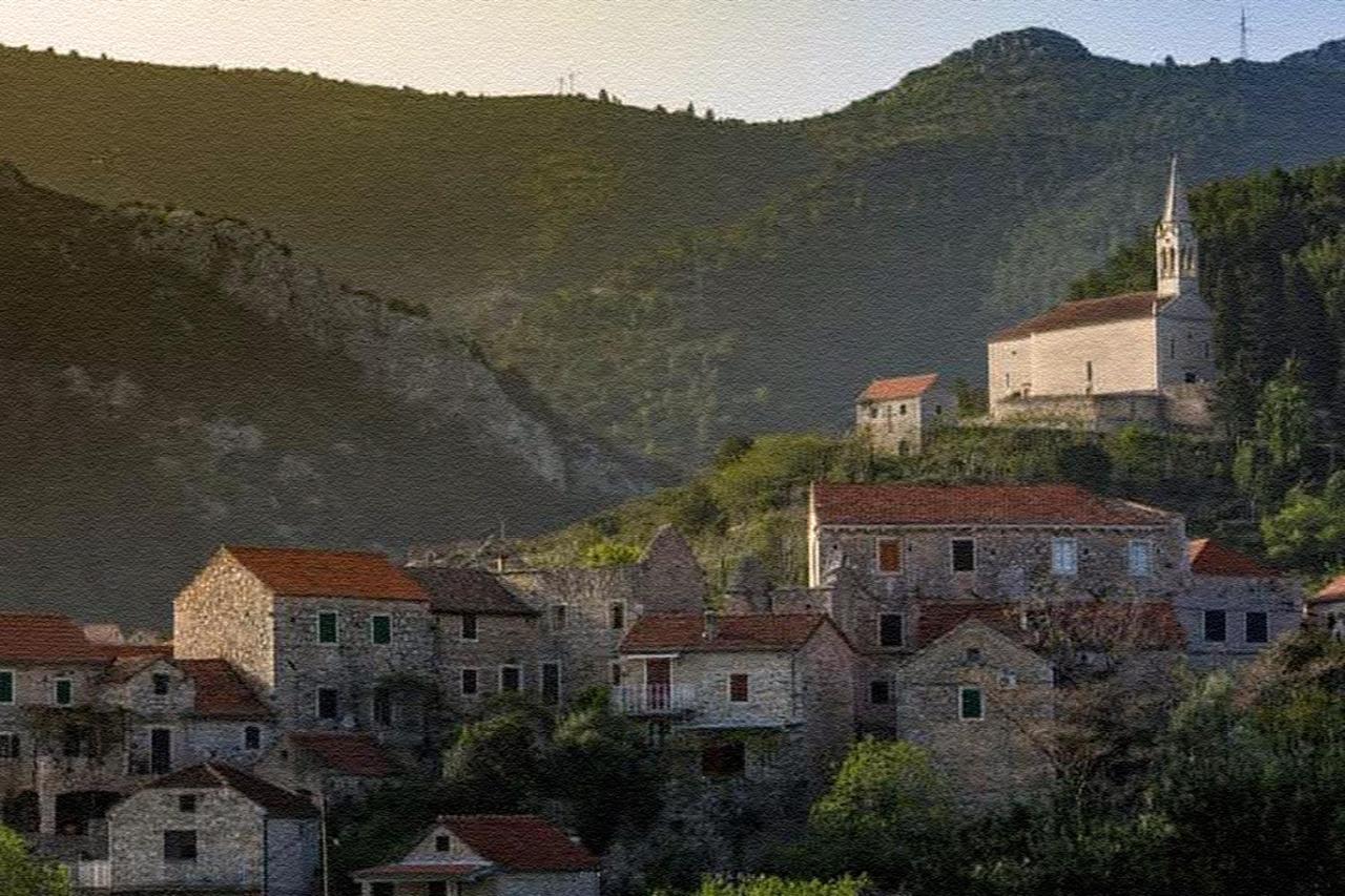 Heritage Apartments Kyra & Fox In Pitve, Hvar Extérieur photo